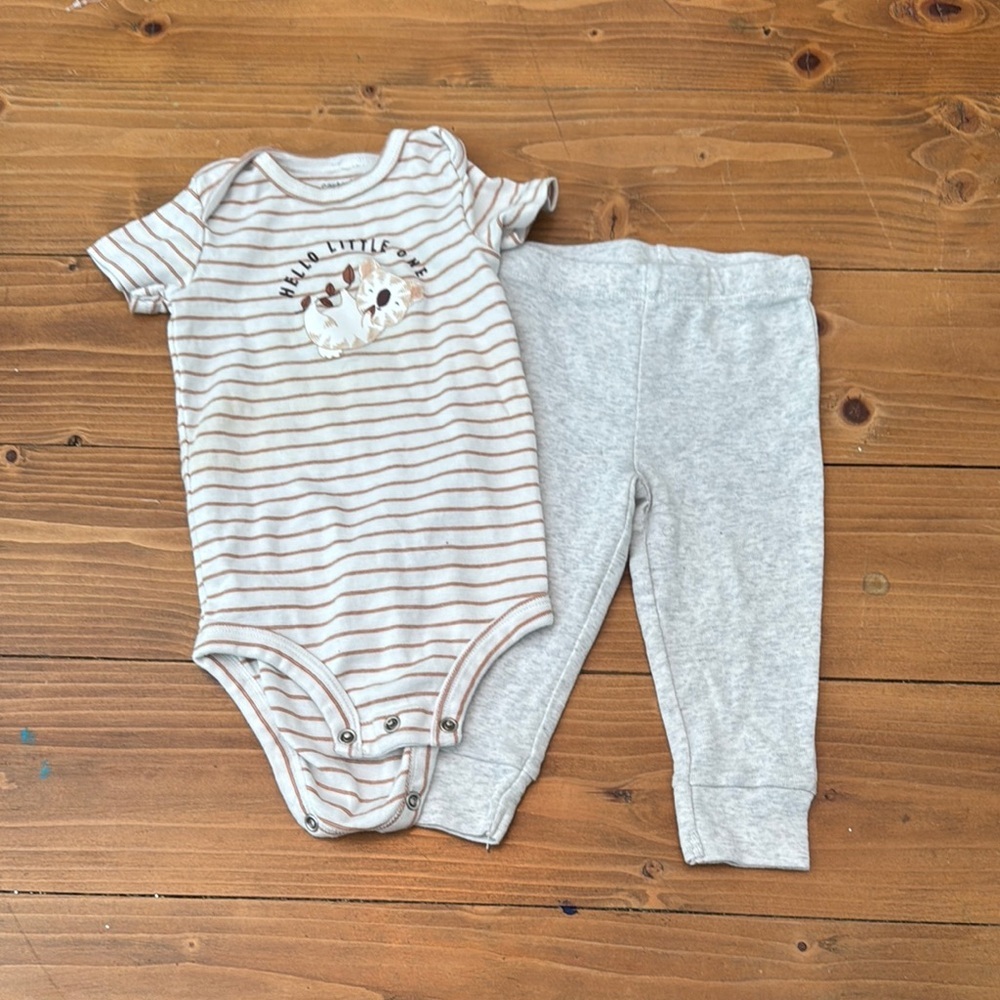 Carter's Gray and Cream Bodysuits Soft Everyday Wear‎ 9 months